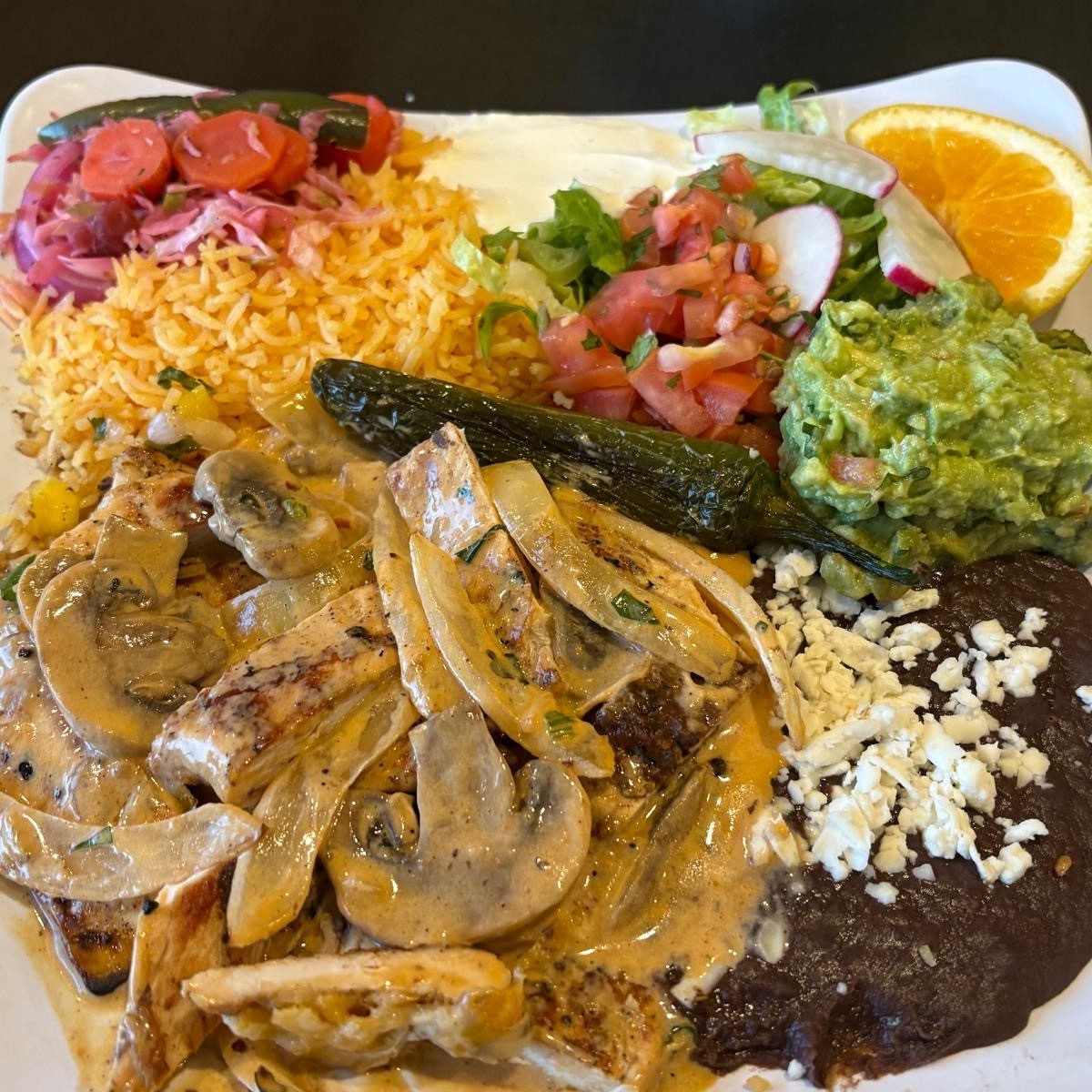 Pollo En Crema.
